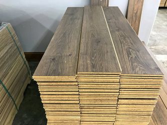 Flooring, Laminated {2981}.[Lakewood]