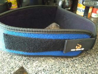 Velcro weight lifting belt new size small