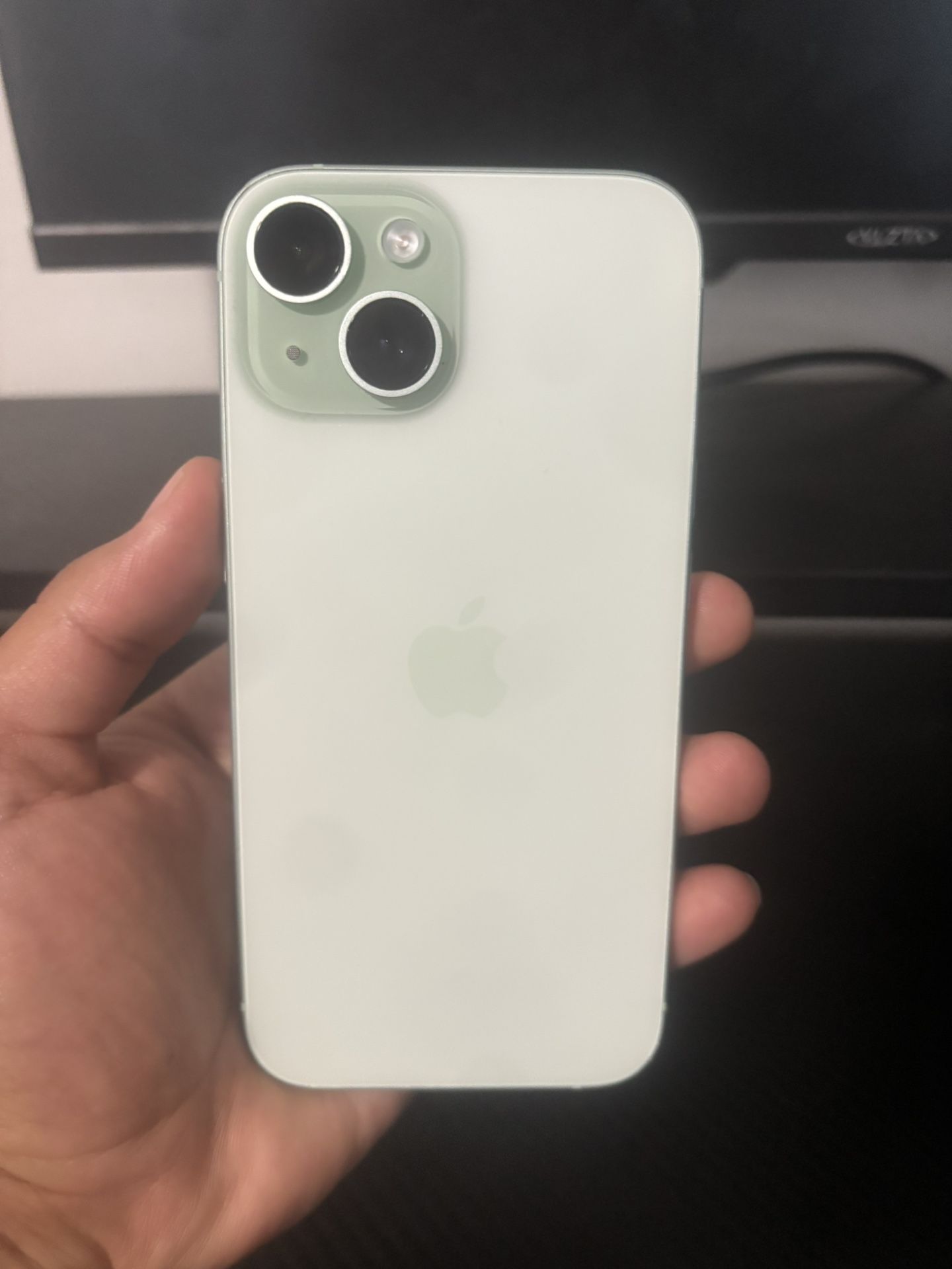 iPhone 15 - Unlocked - New Condition