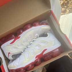 Red & White Nike Vapormaxes 