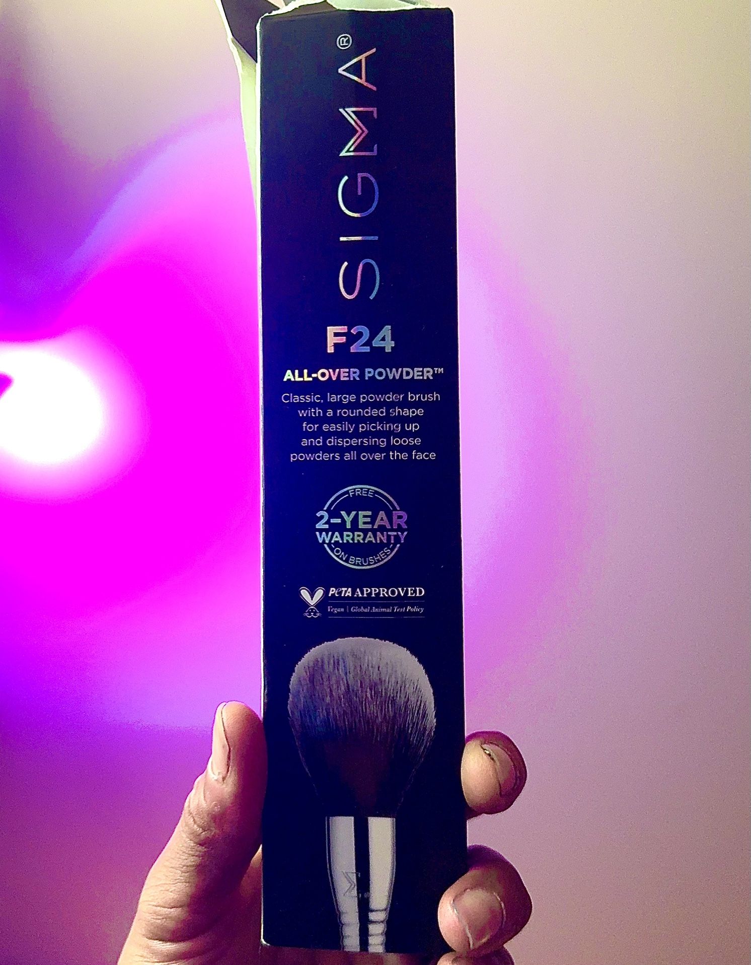 Sigma F24 All Over Powder Makeup Brush