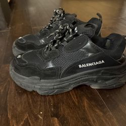 Balenciaga Triple S Black - Good Condition