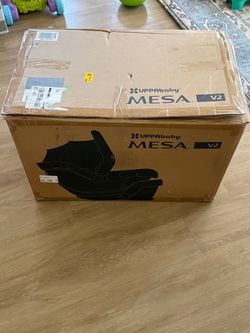 UPPAbaby MESA V2 Infant Car Seat + Base – Like New / Used Once