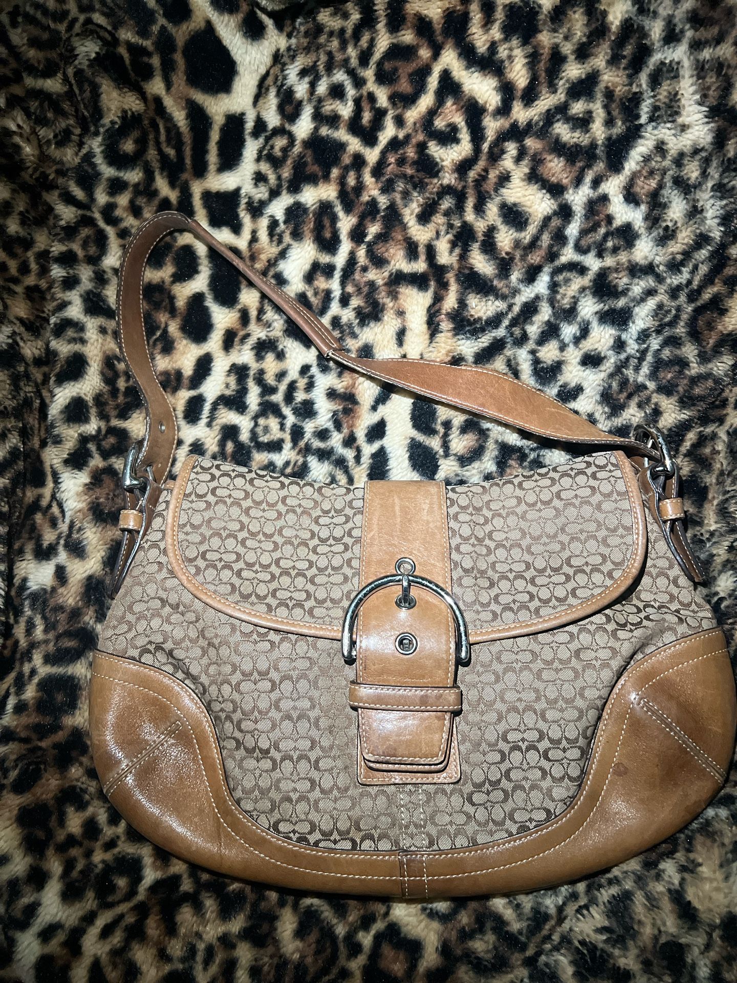 Tan Brown Vintage Mid Shoulder Coach Bag
