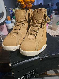 Shoes jordán like new
