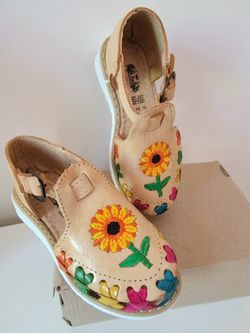 girls sandals