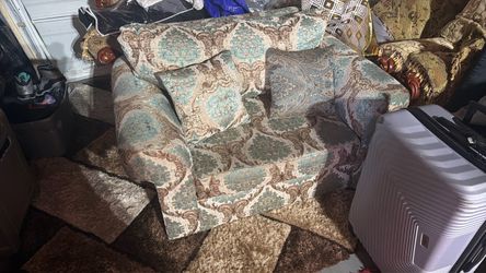 traditional Baroque or French Provincial revival style sofa