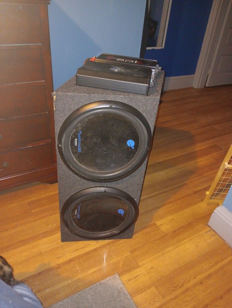 Two 20 In Speakers 2 Competition Amps