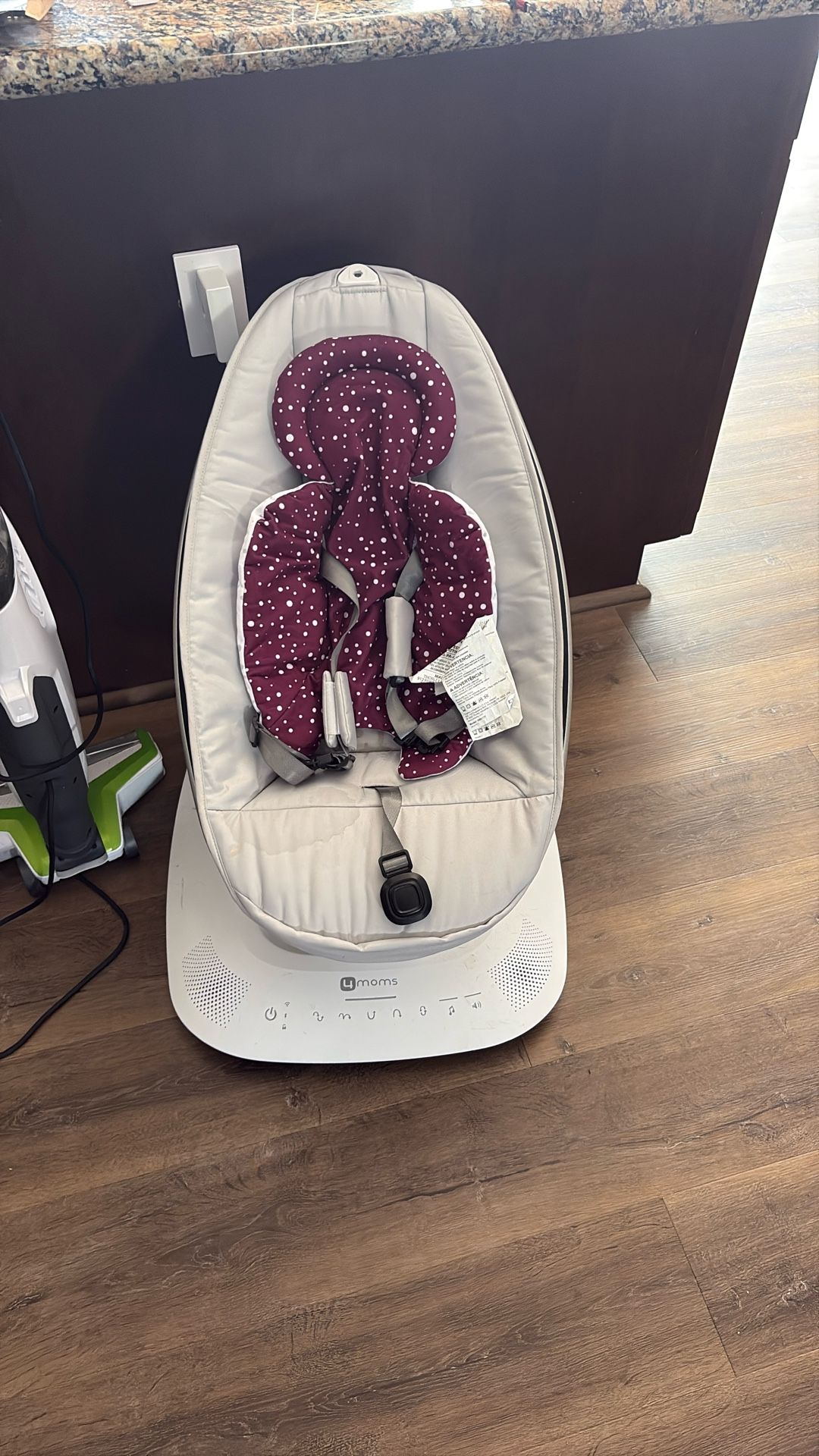 4MOMS Mamaroo Baby Swing