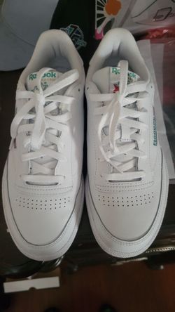 Reebok classics size 8 men