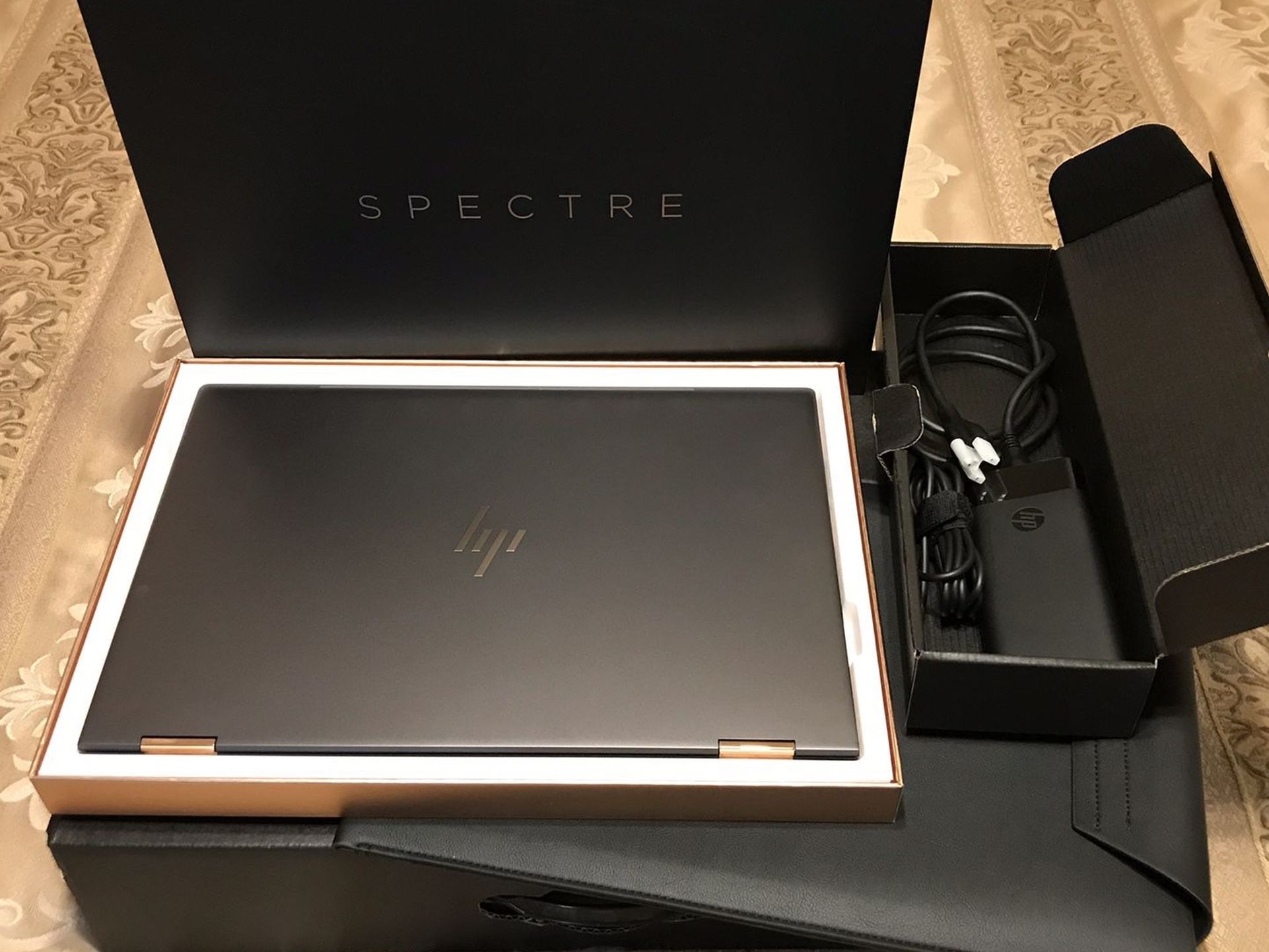 Brand NEW HP Spectre X360