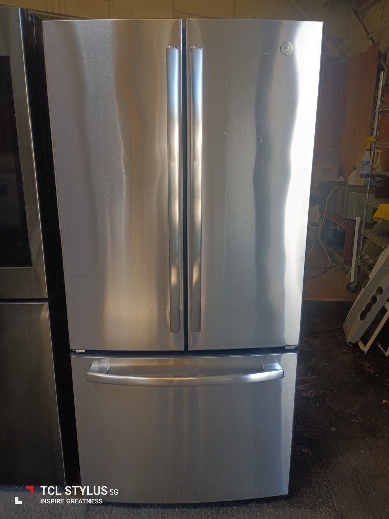 Refrigerator Ge Everything Is And Good Working Condition 3 Months Warranty Delivery And Install Water And Ice Maker Inside