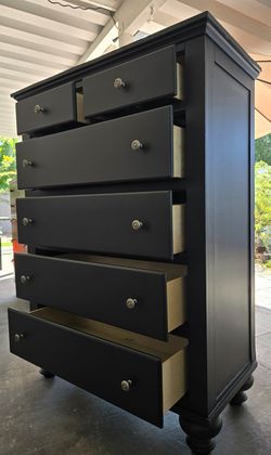Very nice dresser.