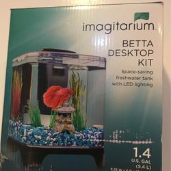 Fish 1.4 Gallon Tank 