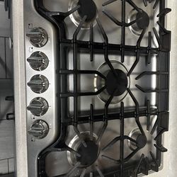 30” Frigidaire Gallery Gas Cooktop