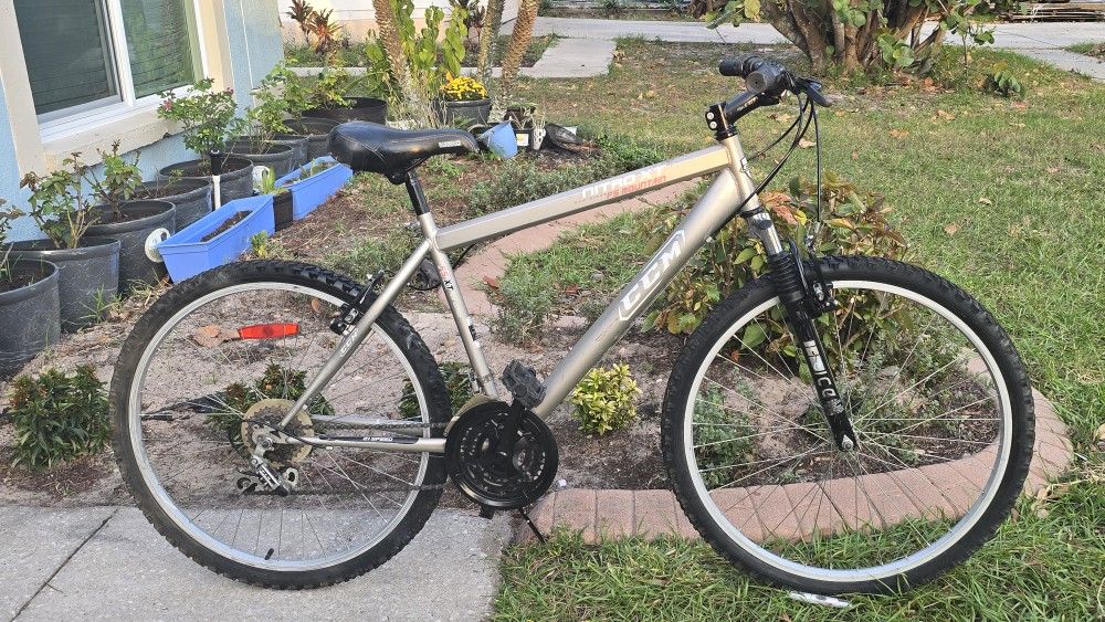 CCM Nitro XT FS Mountain Bike