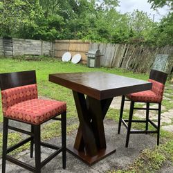 Very nice High Top Table&Chairs