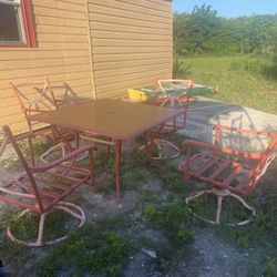 Patio Set Metal ( No Cushions) Metal