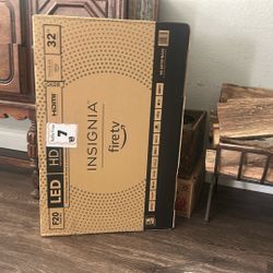 INSIGNIA 32 inch tv with fire tv - 