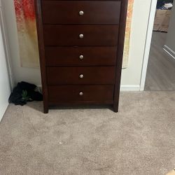 FREE DRESSERS