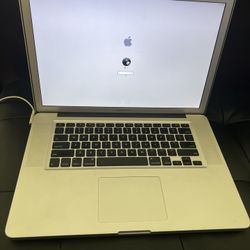 MacBook pro 2011 15.4” i7 2GHz 16GB SSD