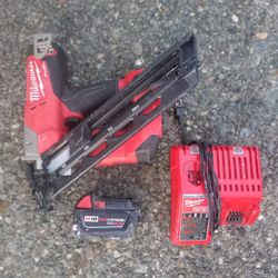 Milwaukee M18 15 Gauge Angle Finish Nailer.  2839 Excellent Condition 4.0 Battery & Charger.  For Pick Up Fremont. No Low Ball Offers. No Trades 