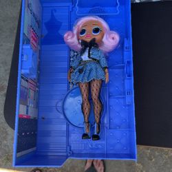 LOL OMG Doll Wih Closet