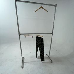 Metal Pipe Clothing Rack Display