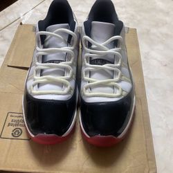 Jordan 11s Size 13 Low Concords 