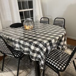 Dining Table & Chairs 