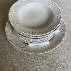 Pasta Bowl With Matching Bowls