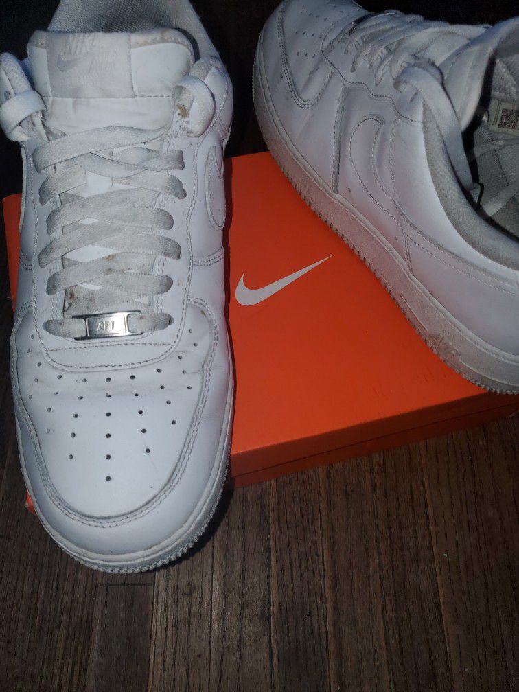Men's Nike Air Force 1 Low In White Size 12