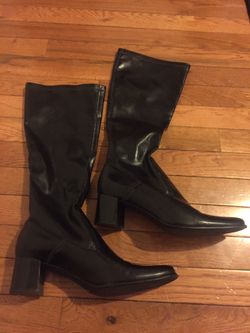 Ladies boots size 8