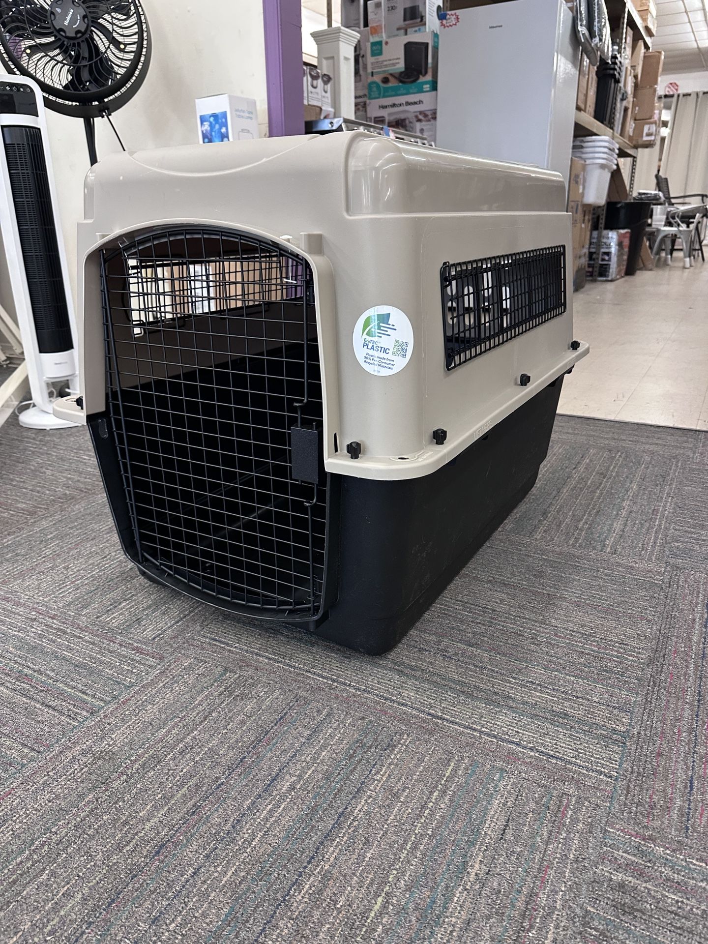 Ultra Vari 36” Travel Dog Kennel – Durable Plastic Crate for Medium & Large Pets 🐶✈️