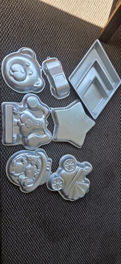 Cake pans