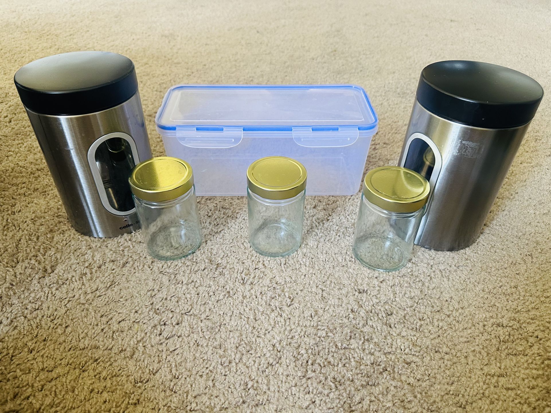 Set of Multi-Size Storage Containers – Used