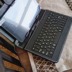 Q Link Tablet With Key Board