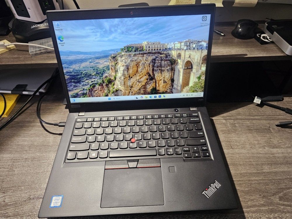 **Holiday Special** Lenovo ThinkPad x390 - i7 8th Gen,16gb Ram,512 SSD, Touchscreen