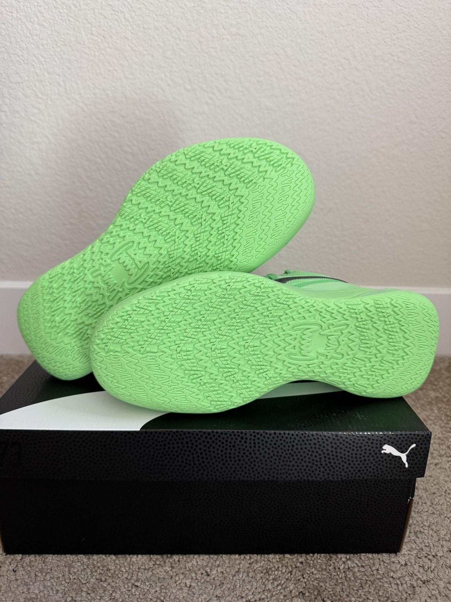 Brand New Puma Basketball Shoes Men Size 8