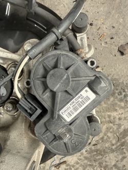 2020 Ford Fusion RR / Passenger Rear Knuckle Hub Brake Assembly with EPB
