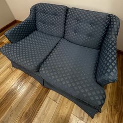 Matching couch & love seat!!!