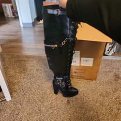 Knee High Boots Size 7