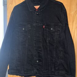 Levi’s Trucker Jacket 