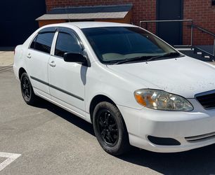 Toyotq Corolla