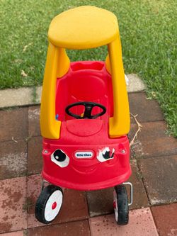 Little tikes cozy coupe car