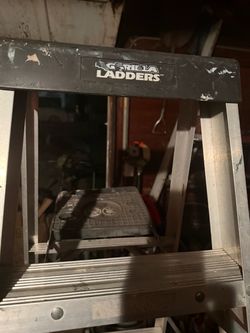 Gorilla Ladders Aluminum Step Ladder