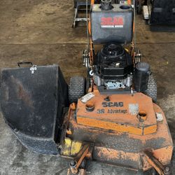 SCAG LAWNMOWER 36” 