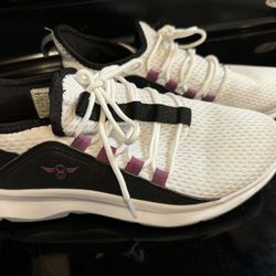 Women’s Creative Recreation Athletic Shoes 