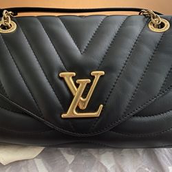 Louis Vuitton New Wave Chain Bag 