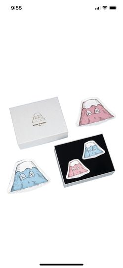 Kaws Mount Fuji Ceramic Plate Set